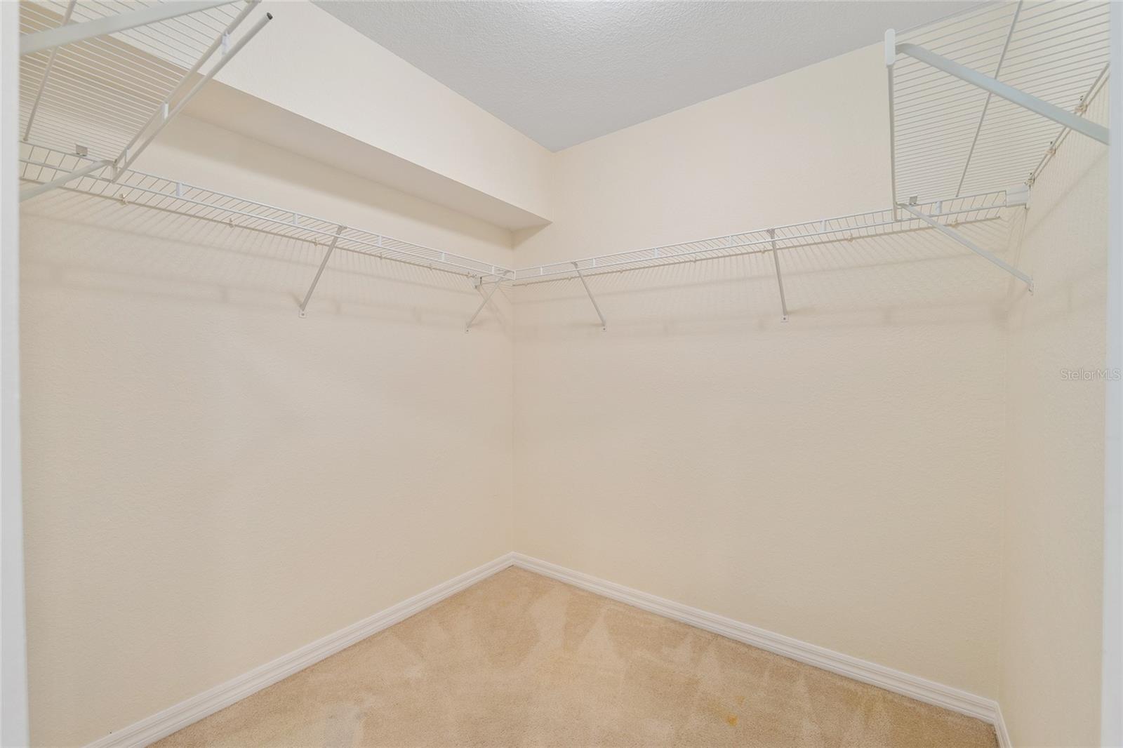 Image 33 of 52 For 5411 Admiral Way 4-101