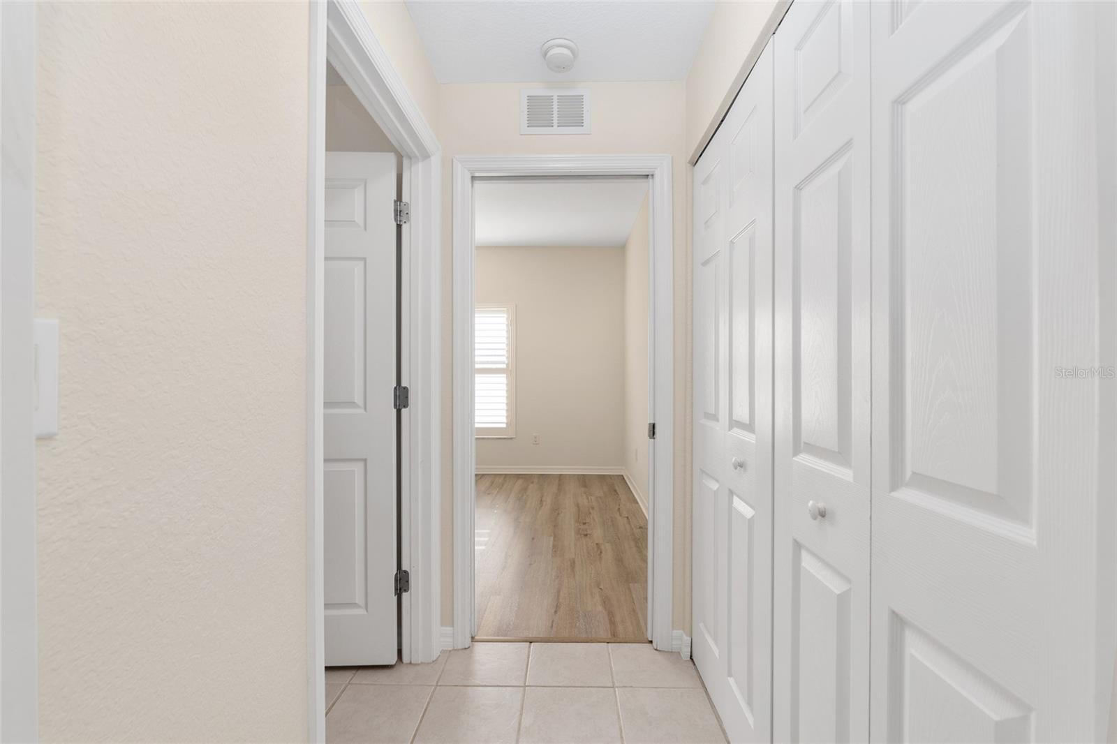 Image 34 of 52 For 5411 Admiral Way 4-101