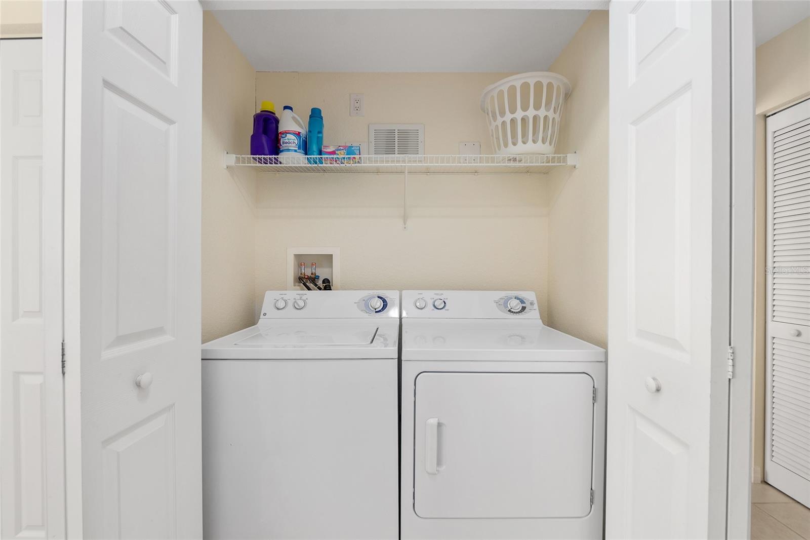 Image 38 of 52 For 5411 Admiral Way 4-101