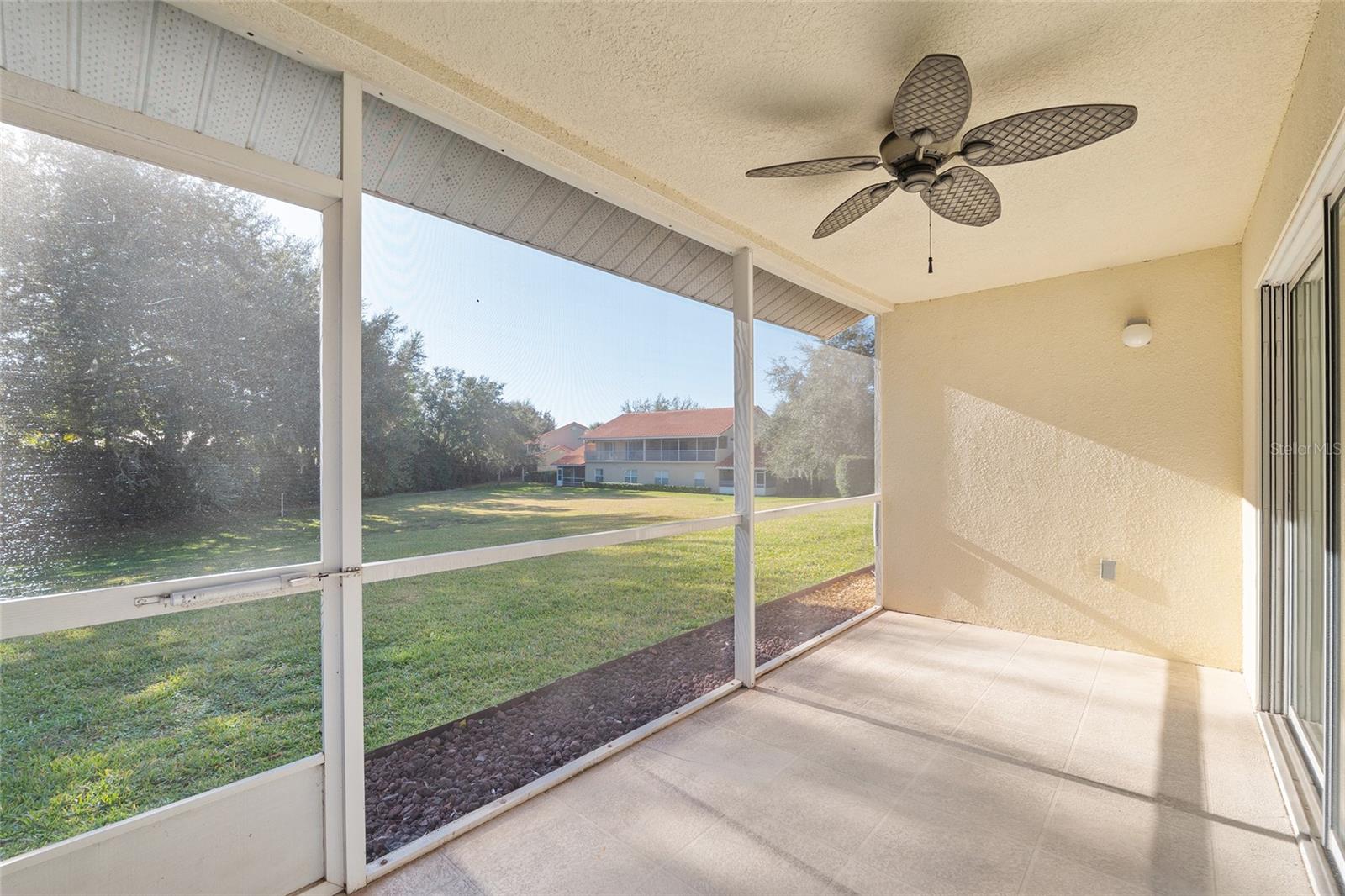 Image 44 of 52 For 5411 Admiral Way 4-101