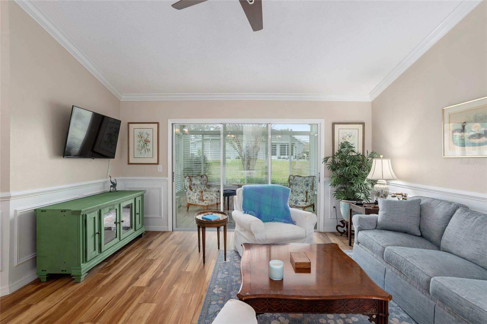 Image 12 of 79 For 2318 50th Avenue