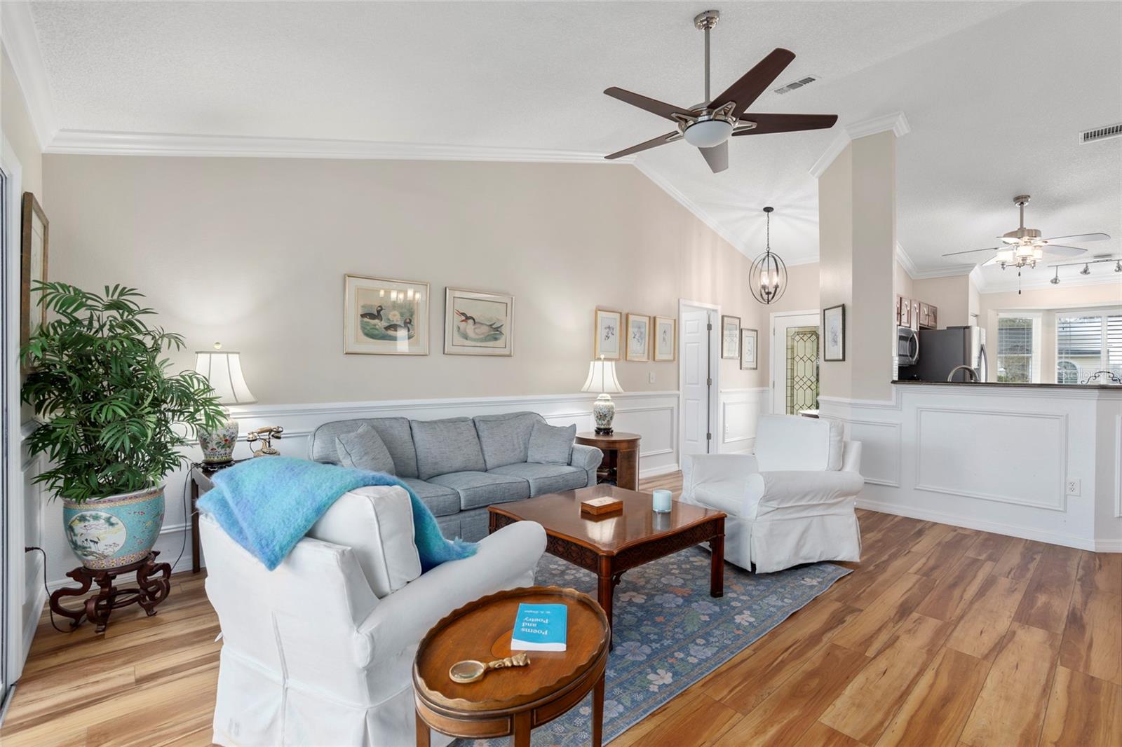 Image 14 of 79 For 2318 50th Avenue