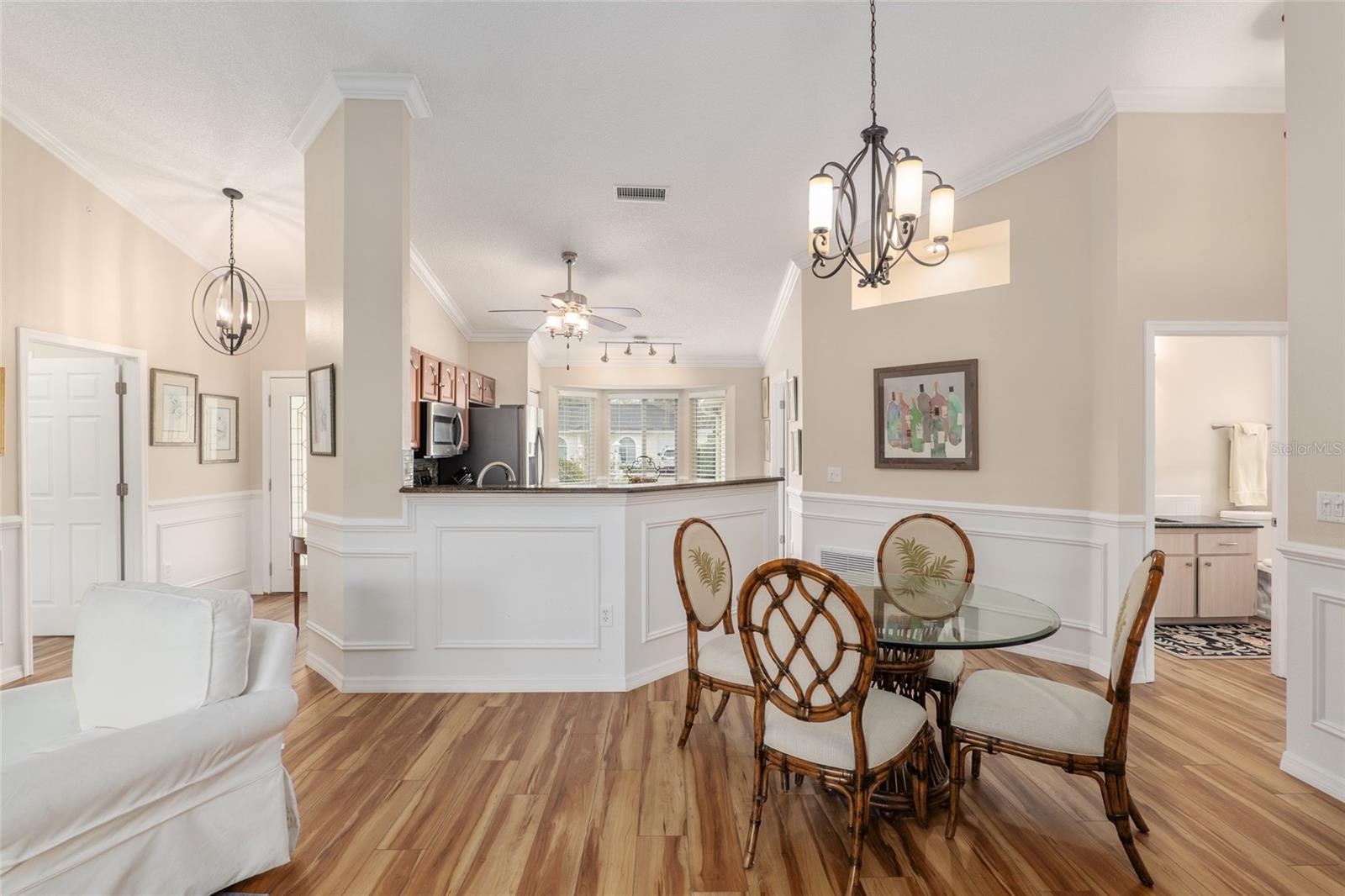 Image 18 of 79 For 2318 50th Avenue