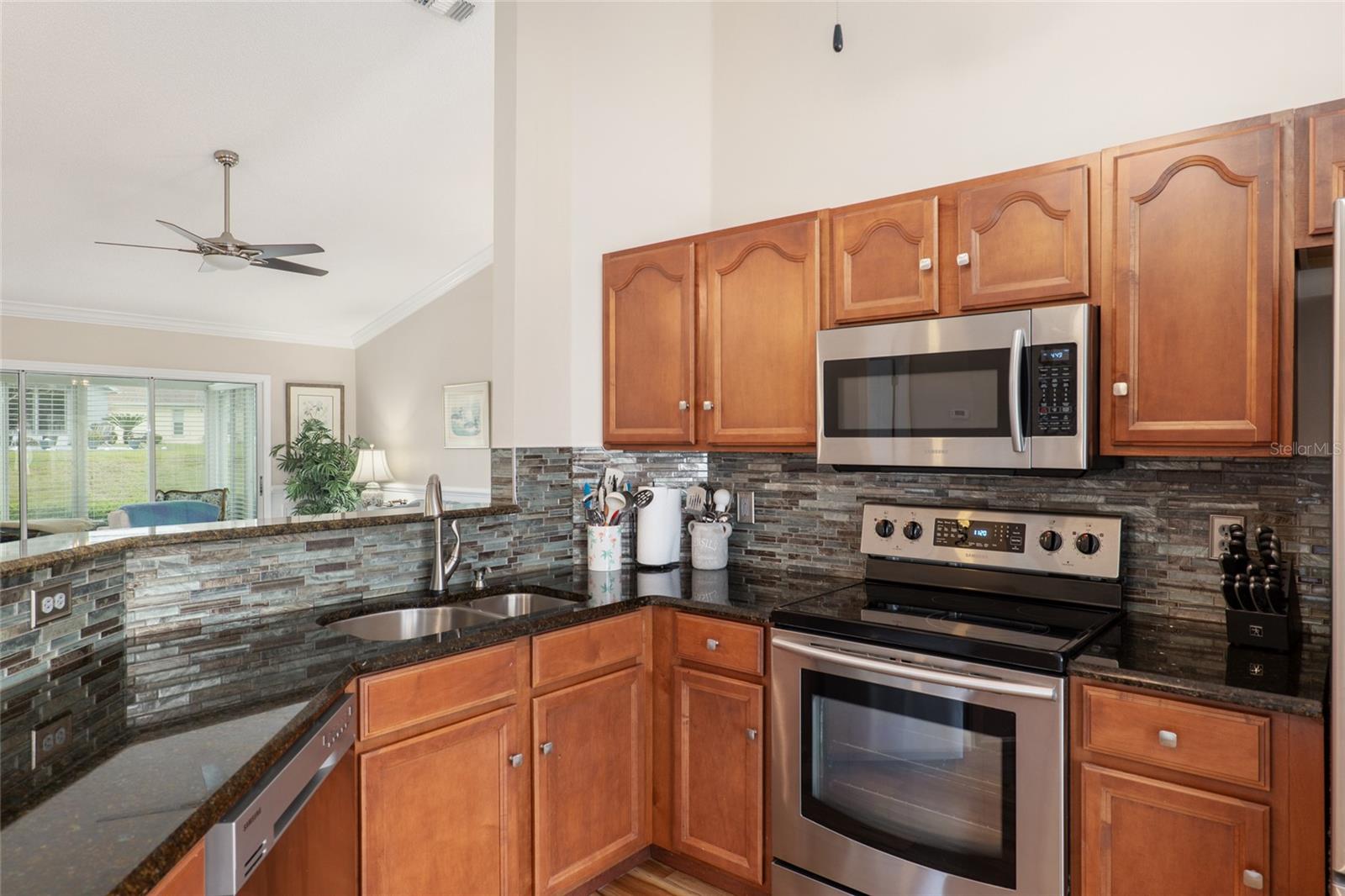 Image 23 of 79 For 2318 50th Avenue