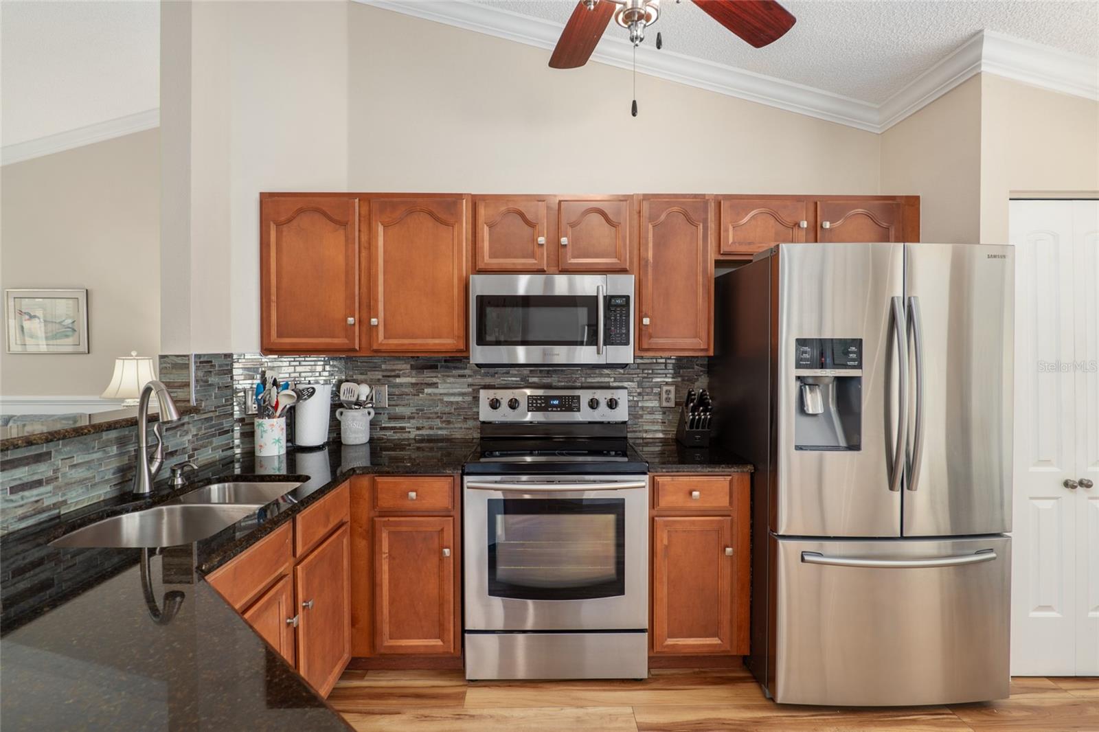 Image 26 of 79 For 2318 50th Avenue