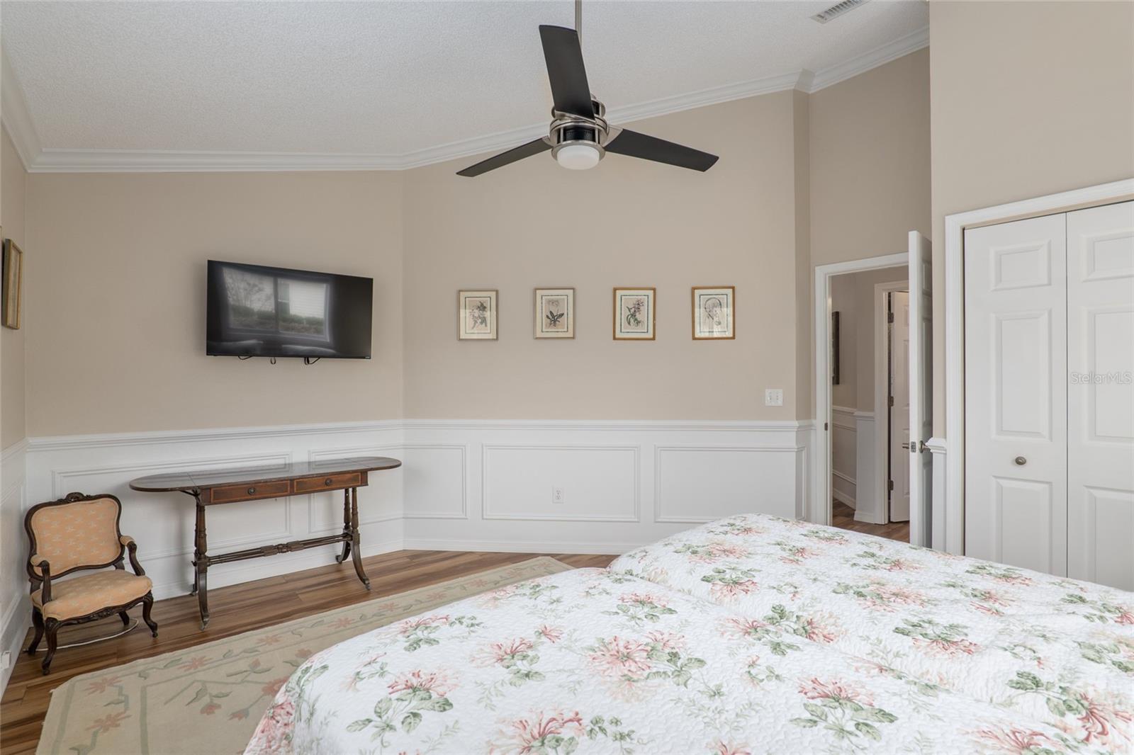 Image 42 of 79 For 2318 50th Avenue