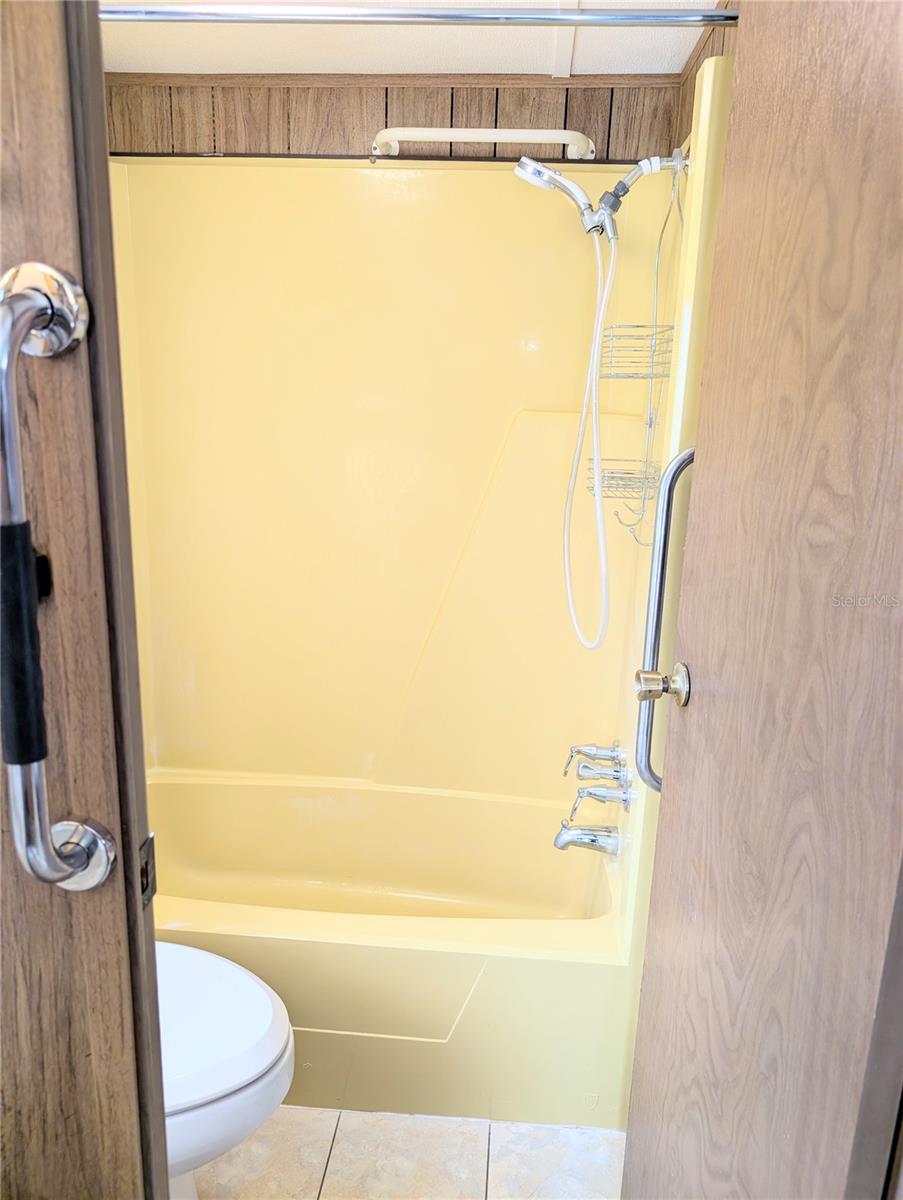 Image 22 of 32 For 3990 Bluewater Drive