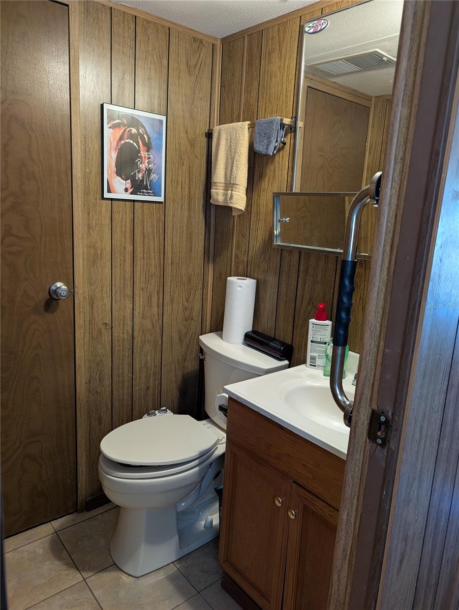 Image 23 of 32 For 3990 Bluewater Drive