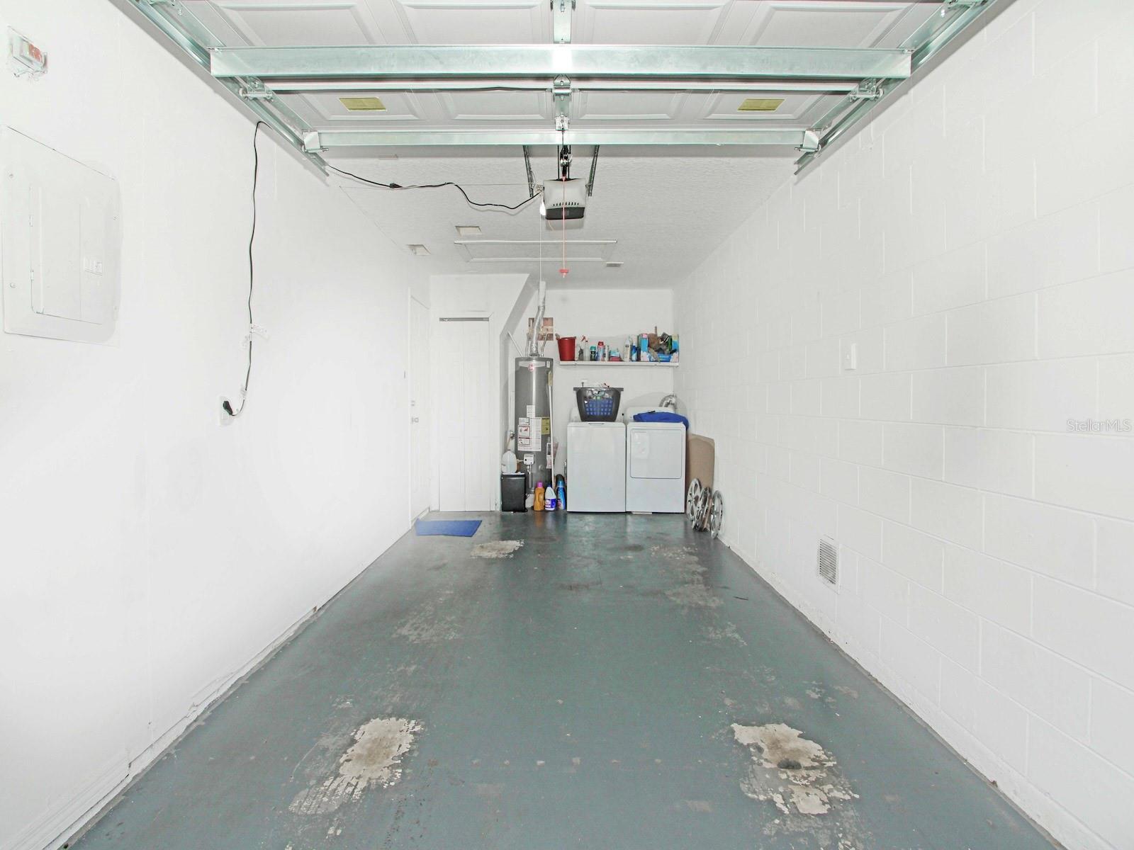 Image 19 of 29 For 6936 Needle Point Drive