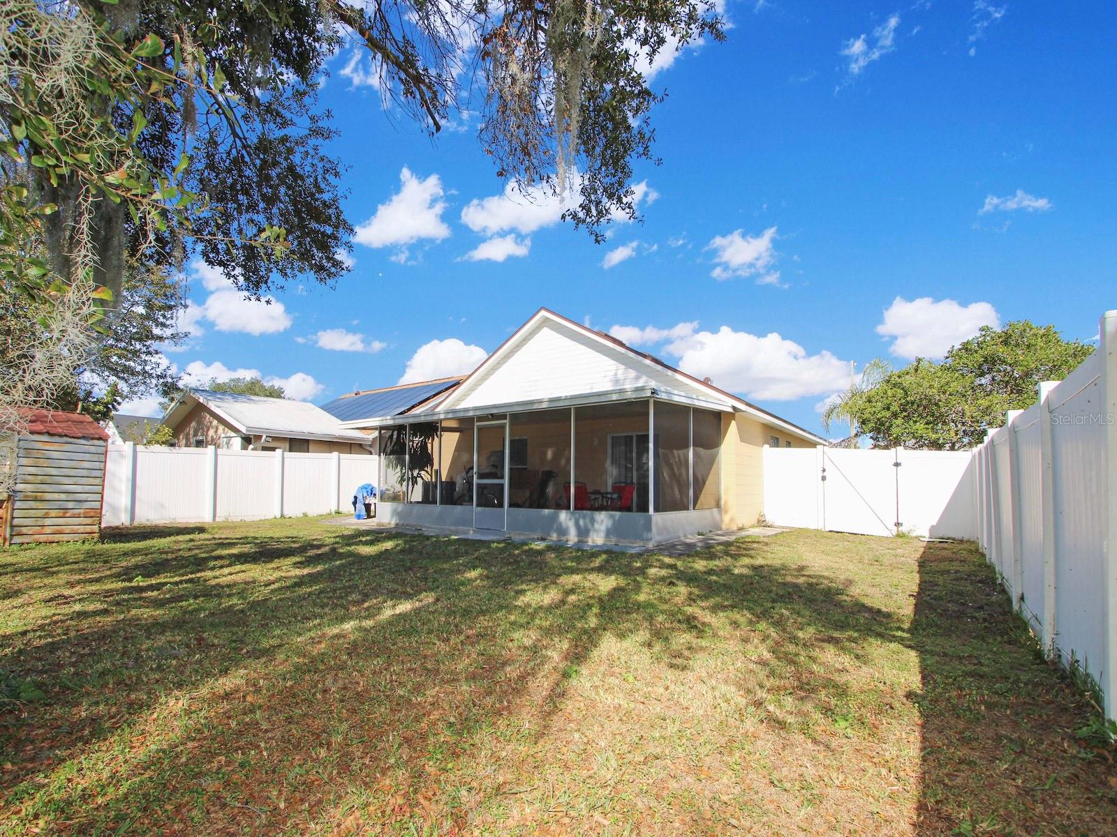 Image 20 of 29 For 6936 Needle Point Drive