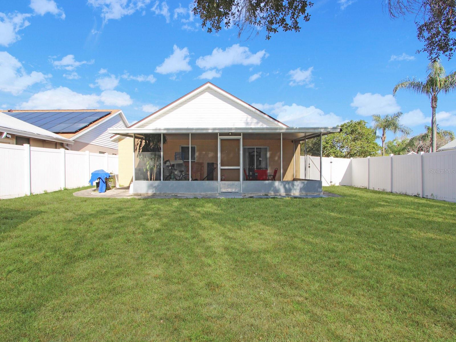 Image 21 of 29 For 6936 Needle Point Drive