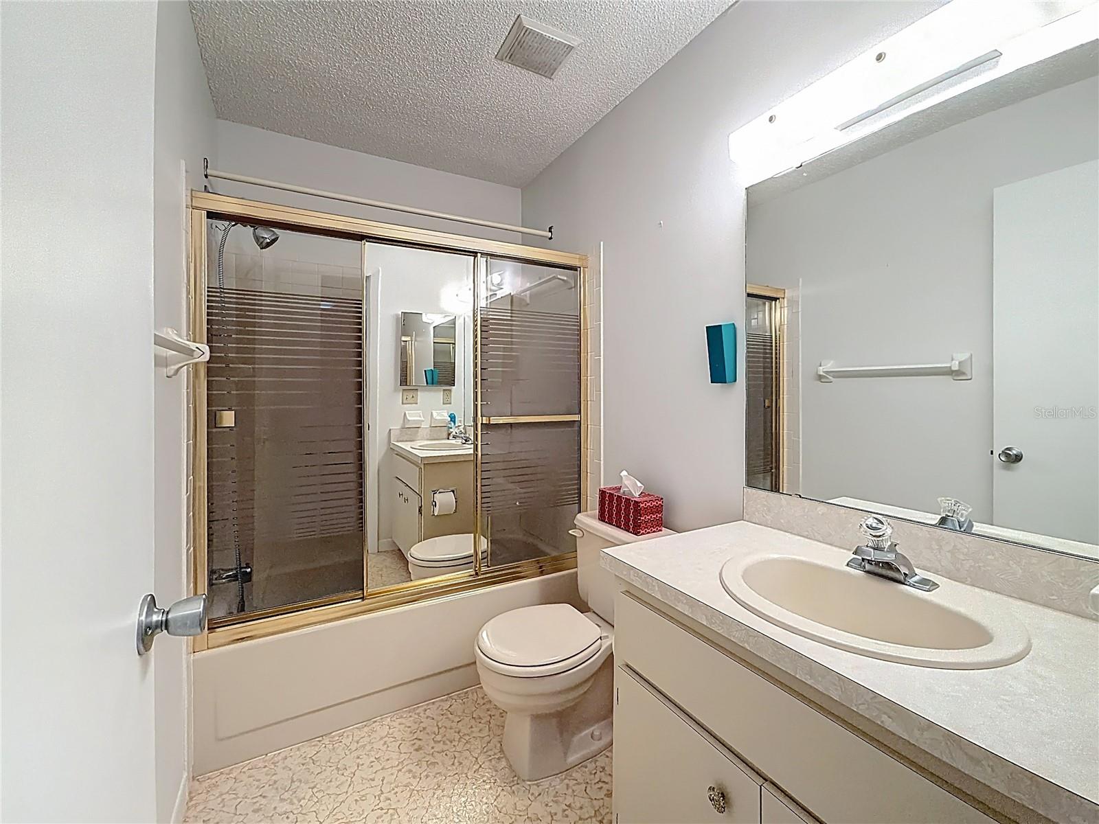 Image 21 of 37 For 8851 97th Street B