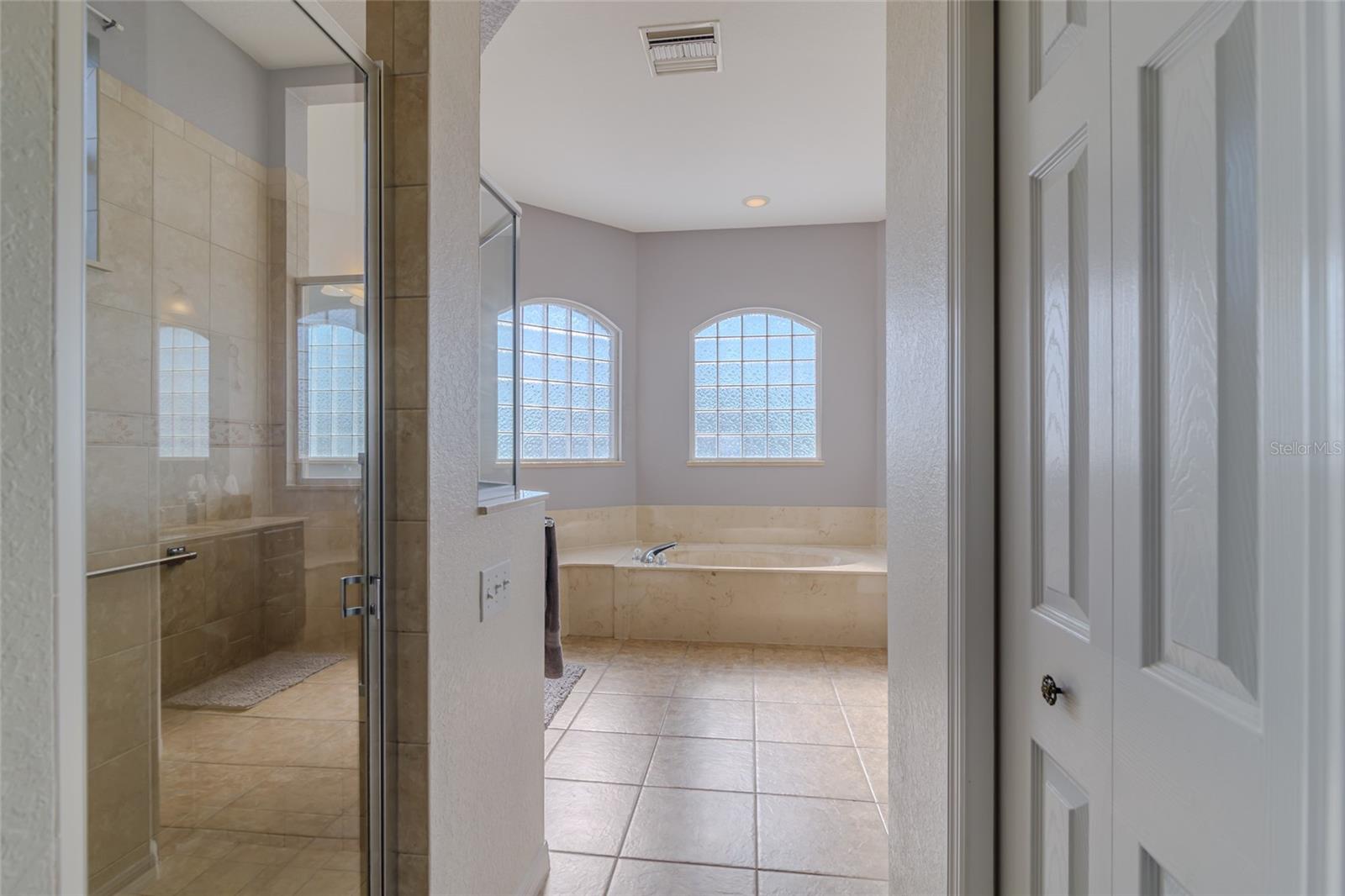 Image 18 of 55 For 6369 89th Loop