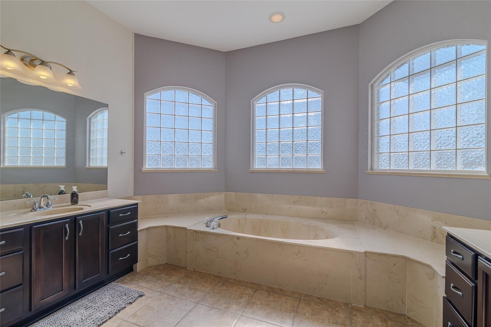 Image 21 of 55 For 6369 89th Loop