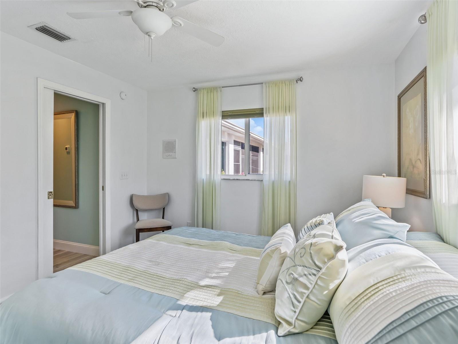 Image 32 of 40 For 5016 18th Street