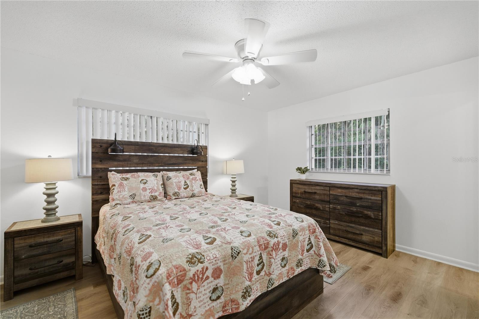 Image 13 of 37 For 12178 Palmetto Way