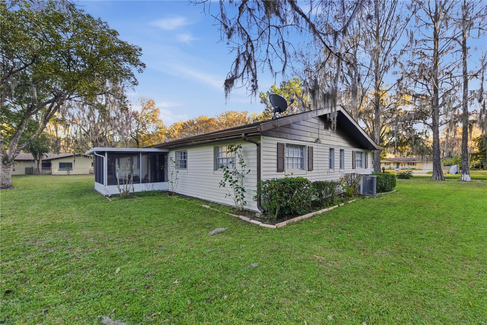 Image 29 of 37 For 12178 Palmetto Way