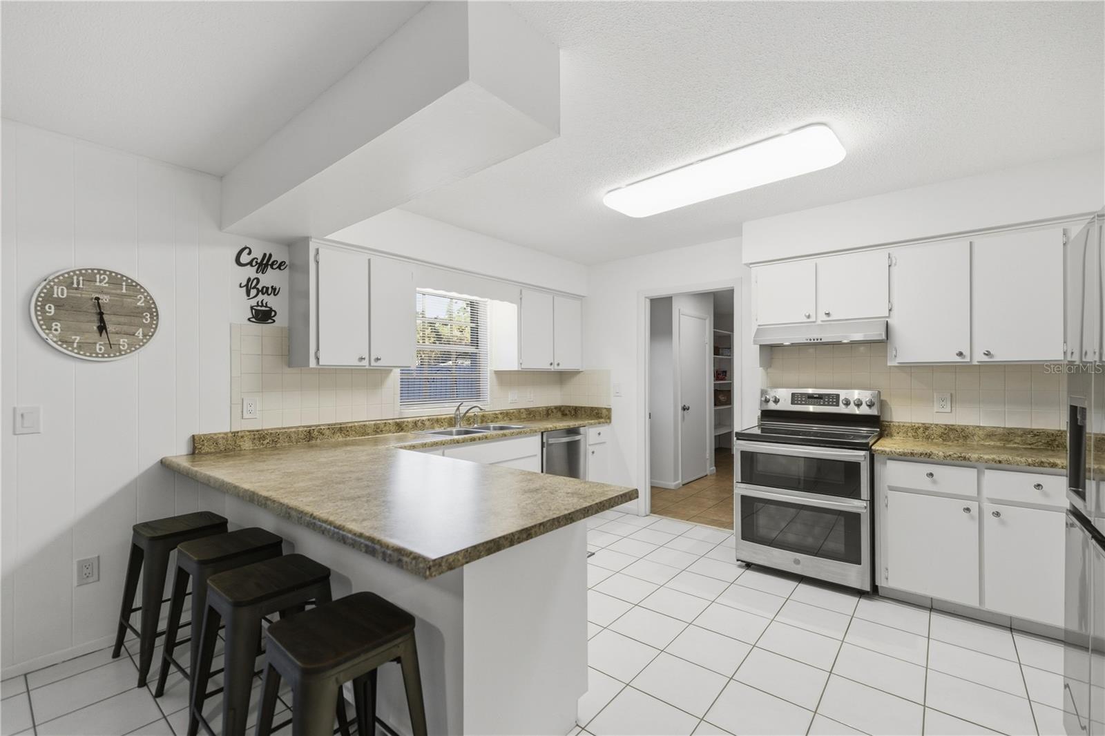 Image 6 of 37 For 12178 Palmetto Way