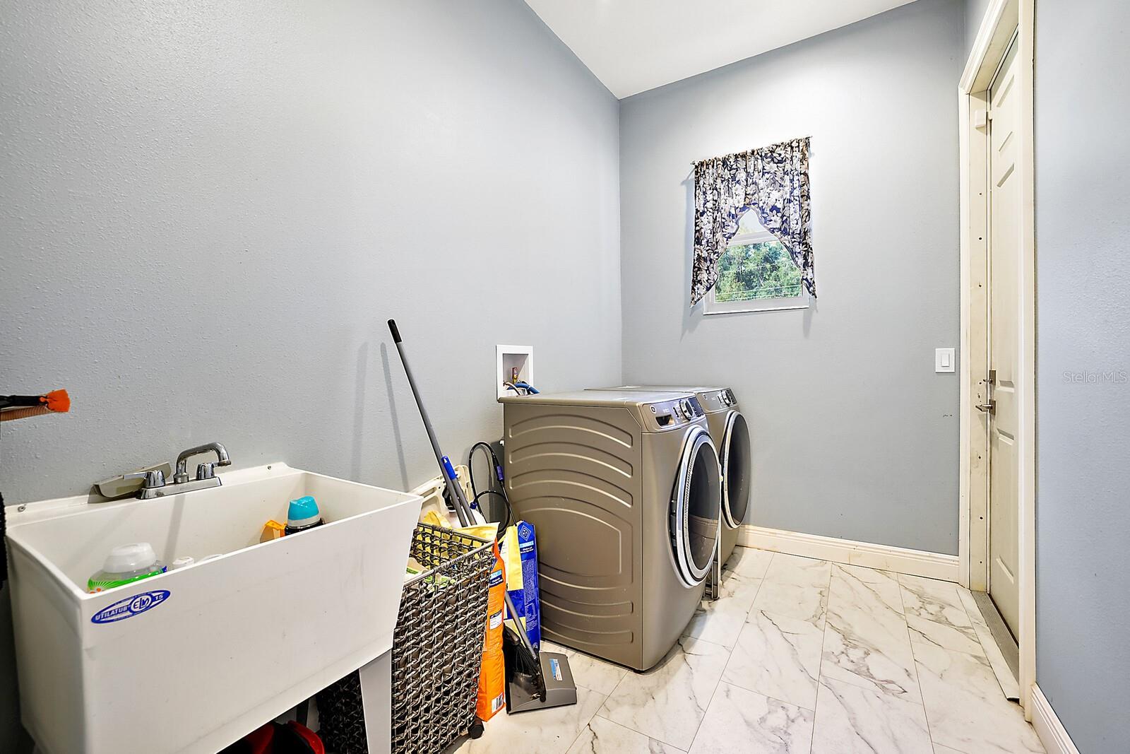 Image 28 of 35 For 4562 136th Lane