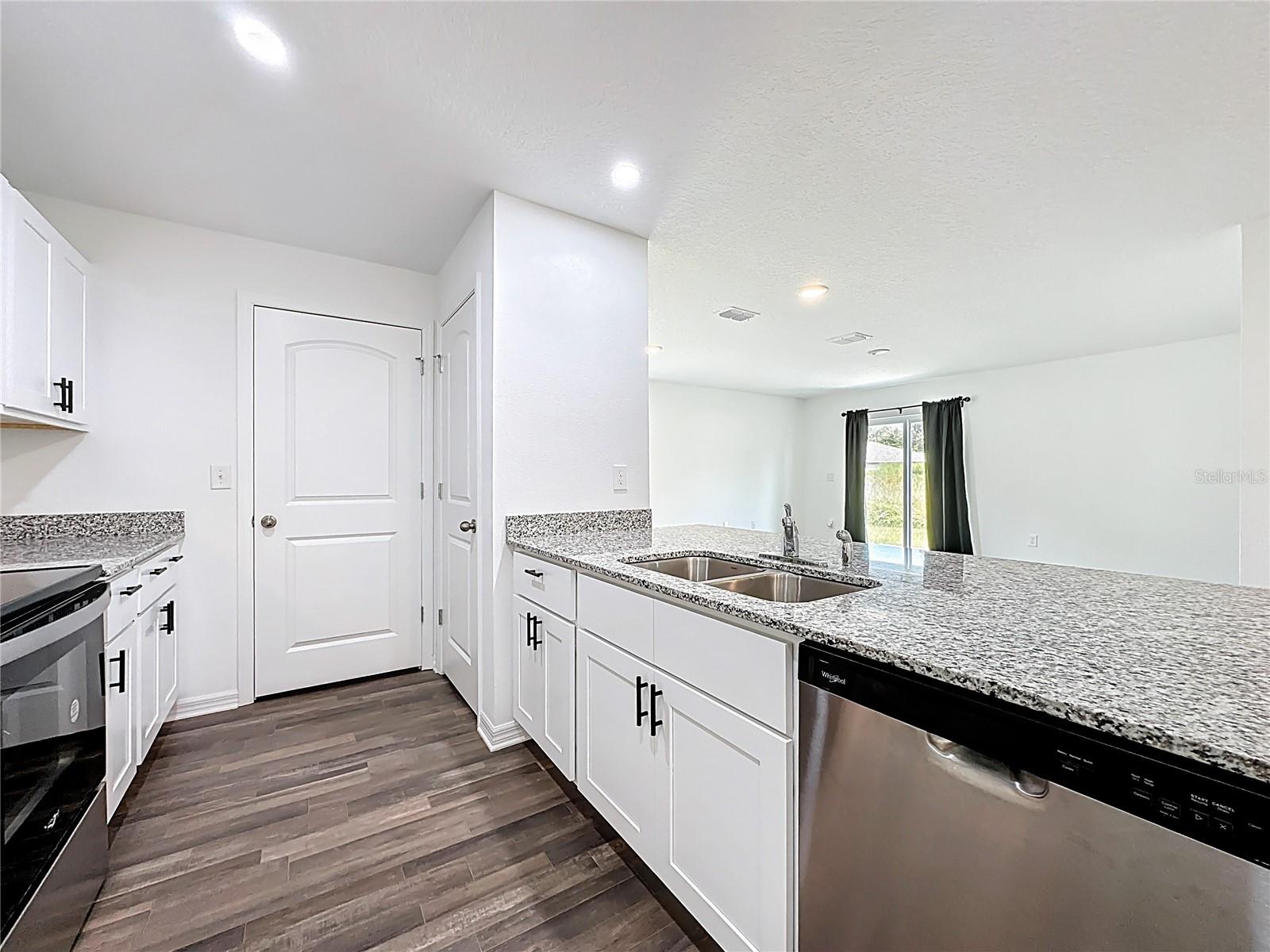 Image 24 of 29 For 241 Live Oak Boulevard