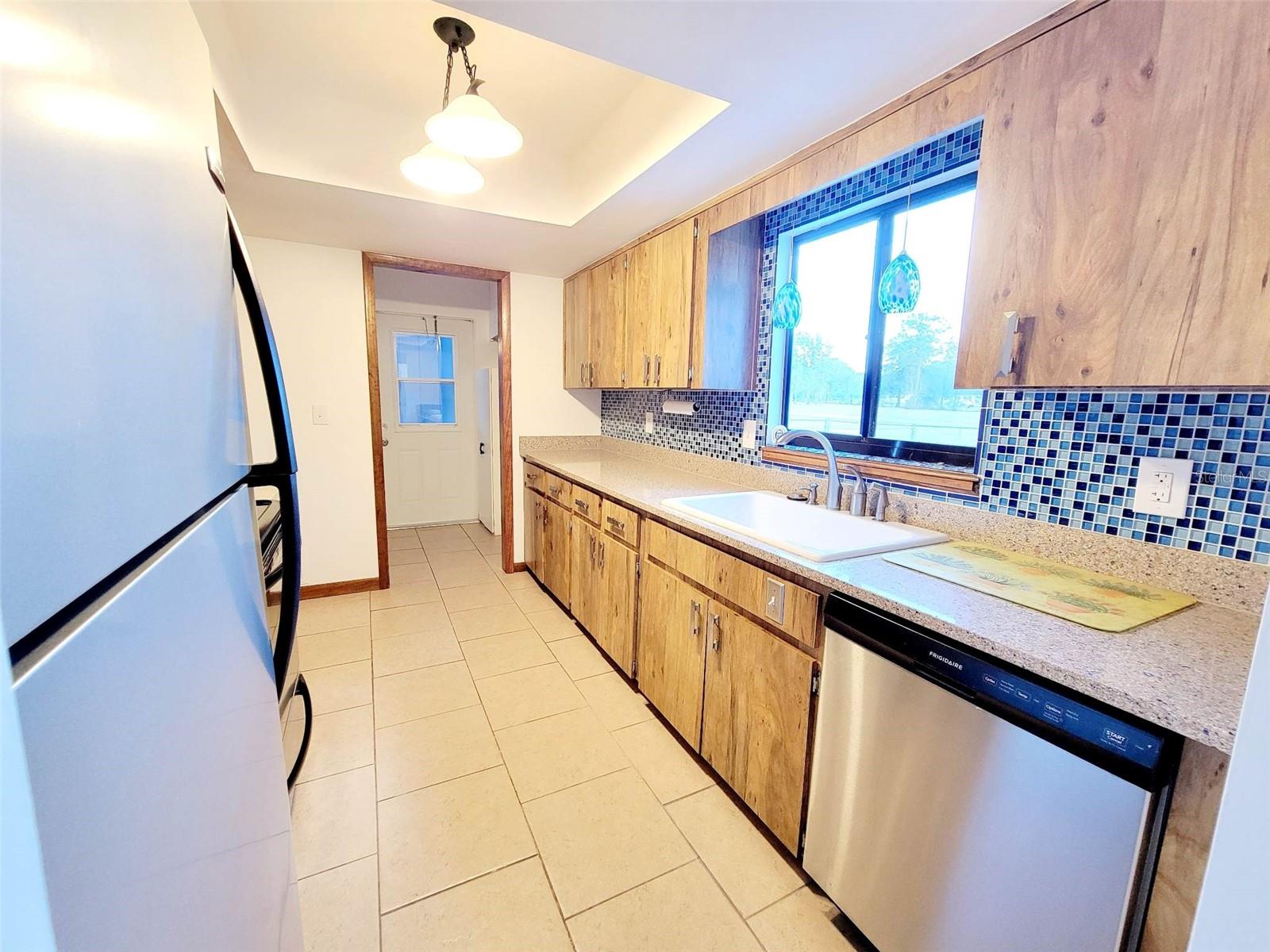 Image 3 of 17 For 9760 101st Lane