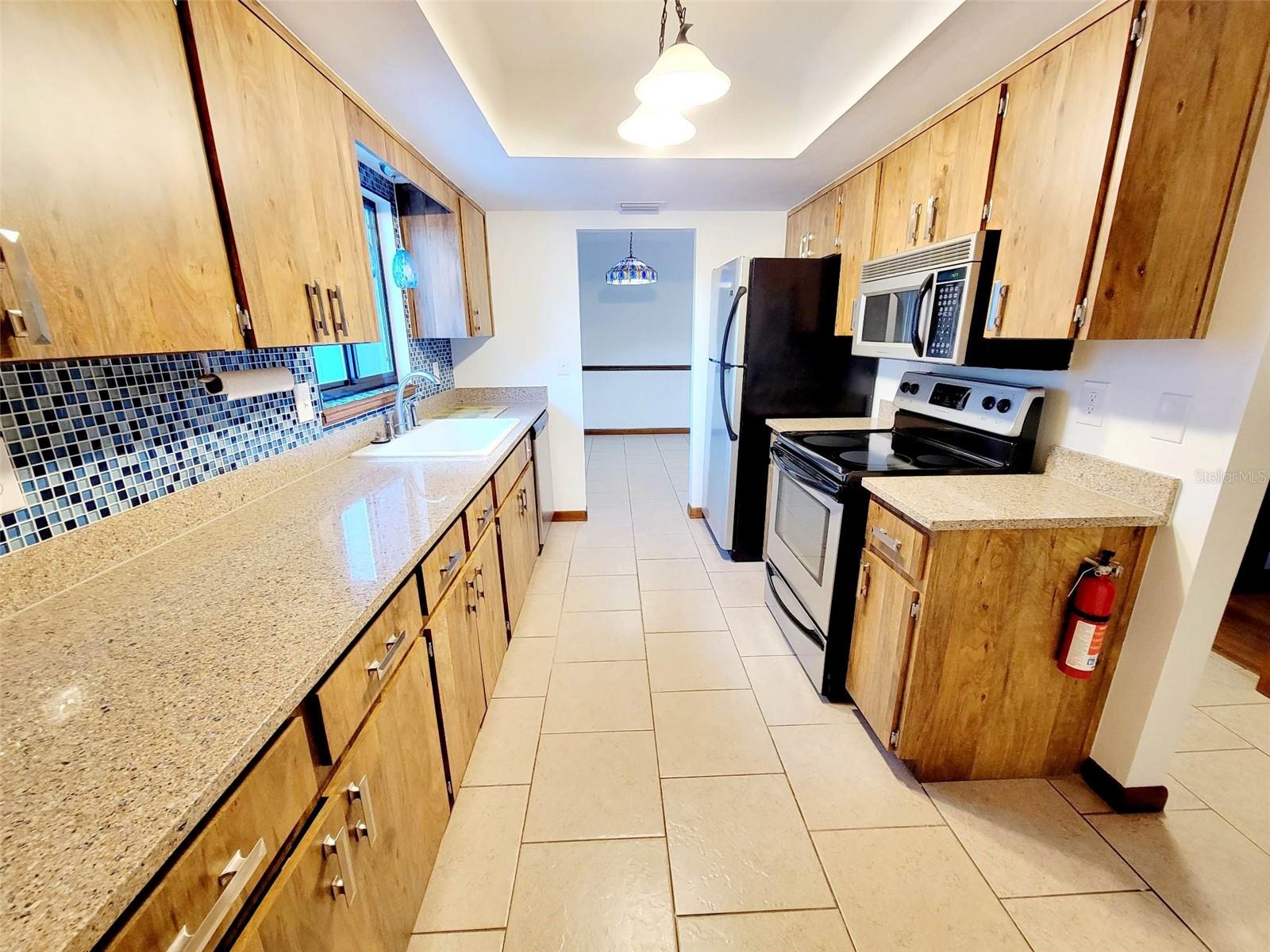 Image 5 of 17 For 9760 101st Lane