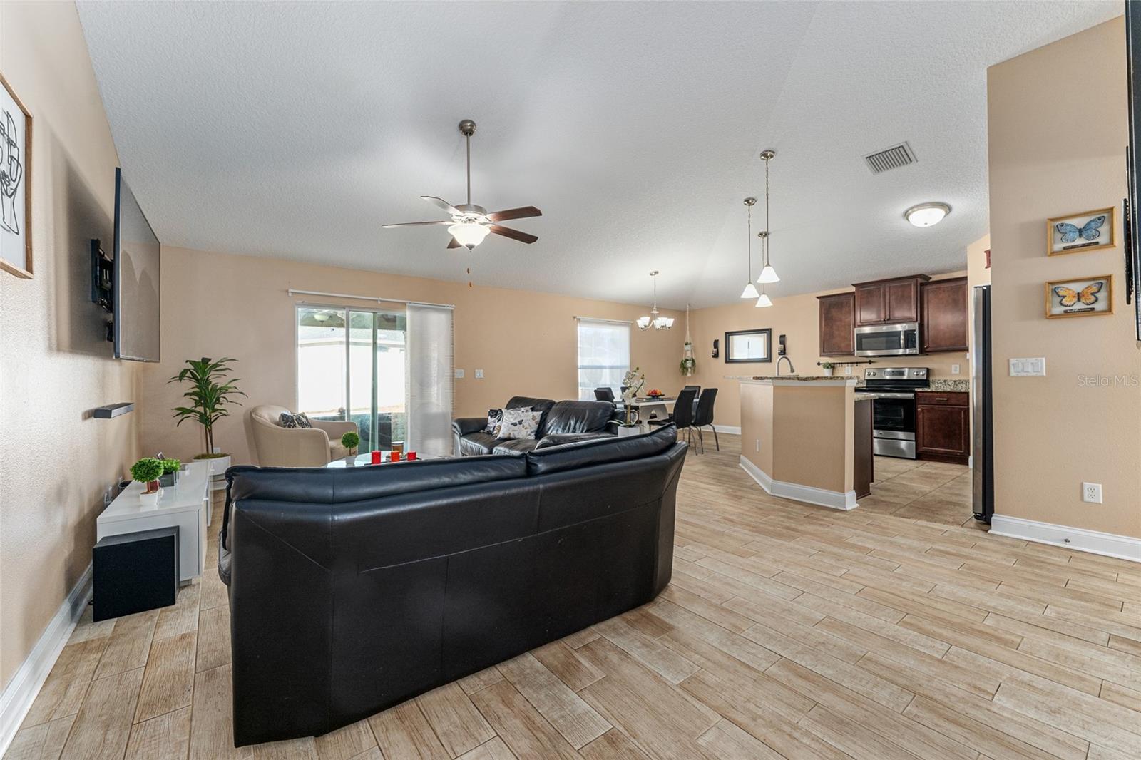 Image 13 of 89 For 9961 55th Avenue