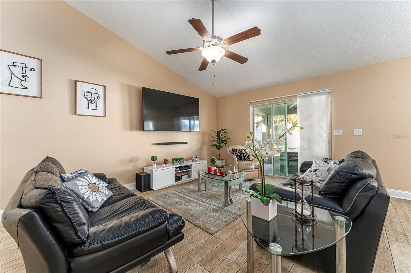 Image 15 of 89 For 9961 55th Avenue