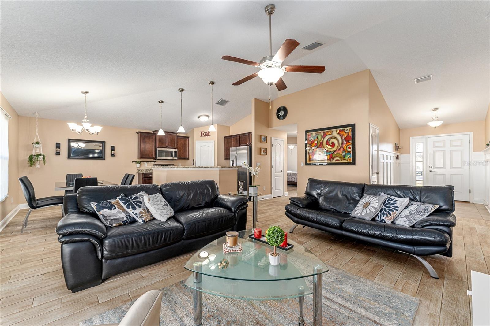 Image 19 of 89 For 9961 55th Avenue