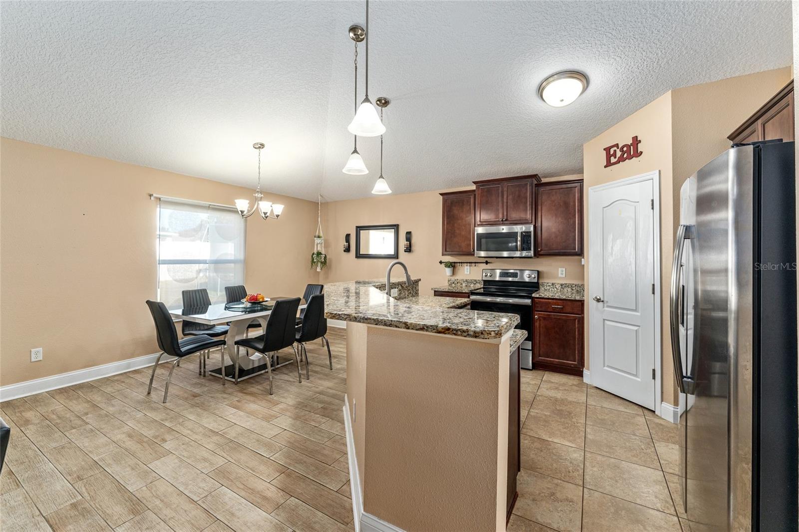 Image 28 of 89 For 9961 55th Avenue