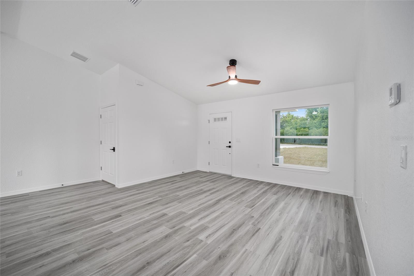 Image 10 of 35 For 22085 Anchor Boulevard