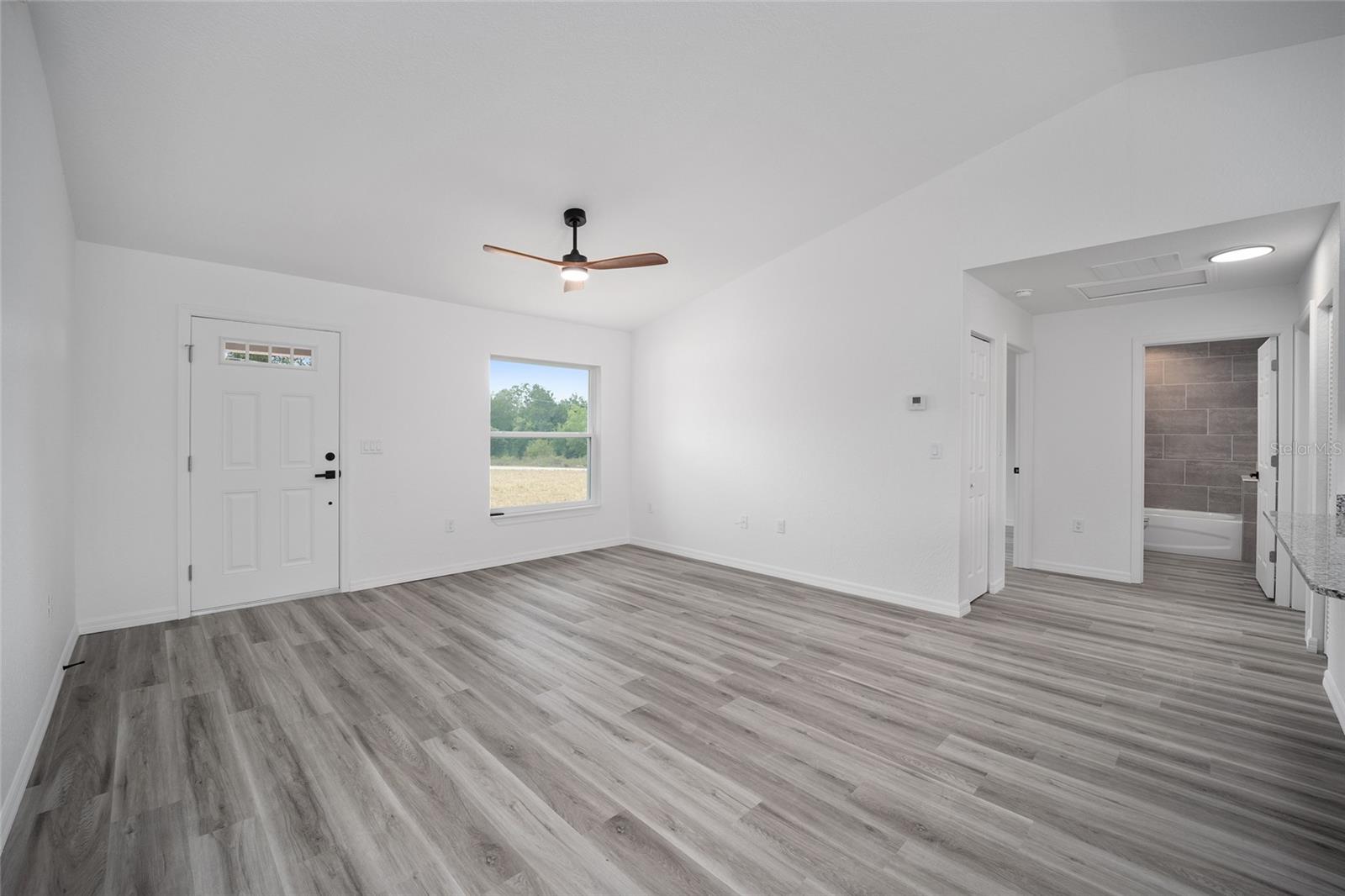 Image 12 of 35 For 22085 Anchor Boulevard