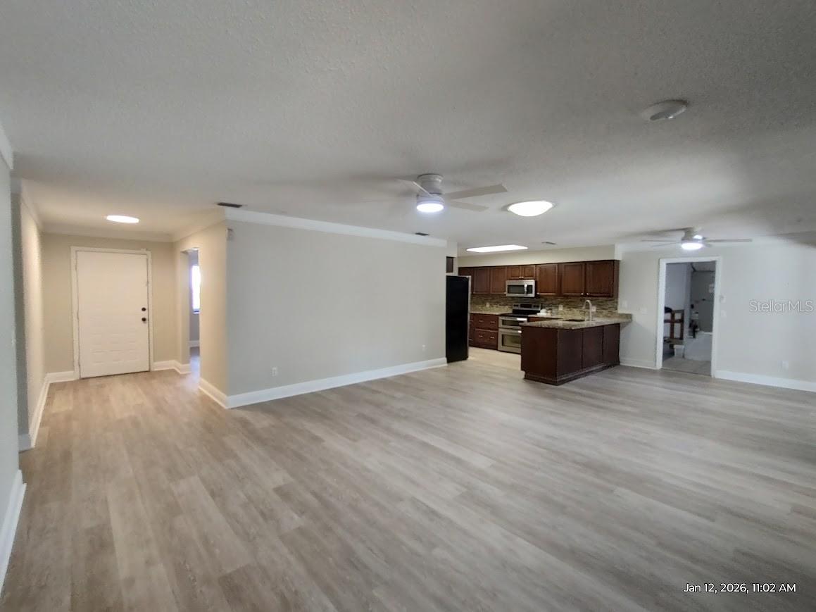 Image 14 of 32 For 311 47th Court