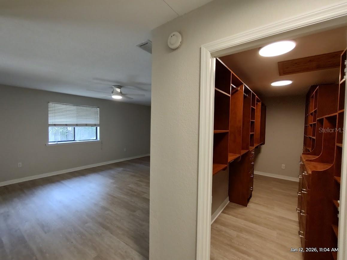 Image 18 of 32 For 311 47th Court