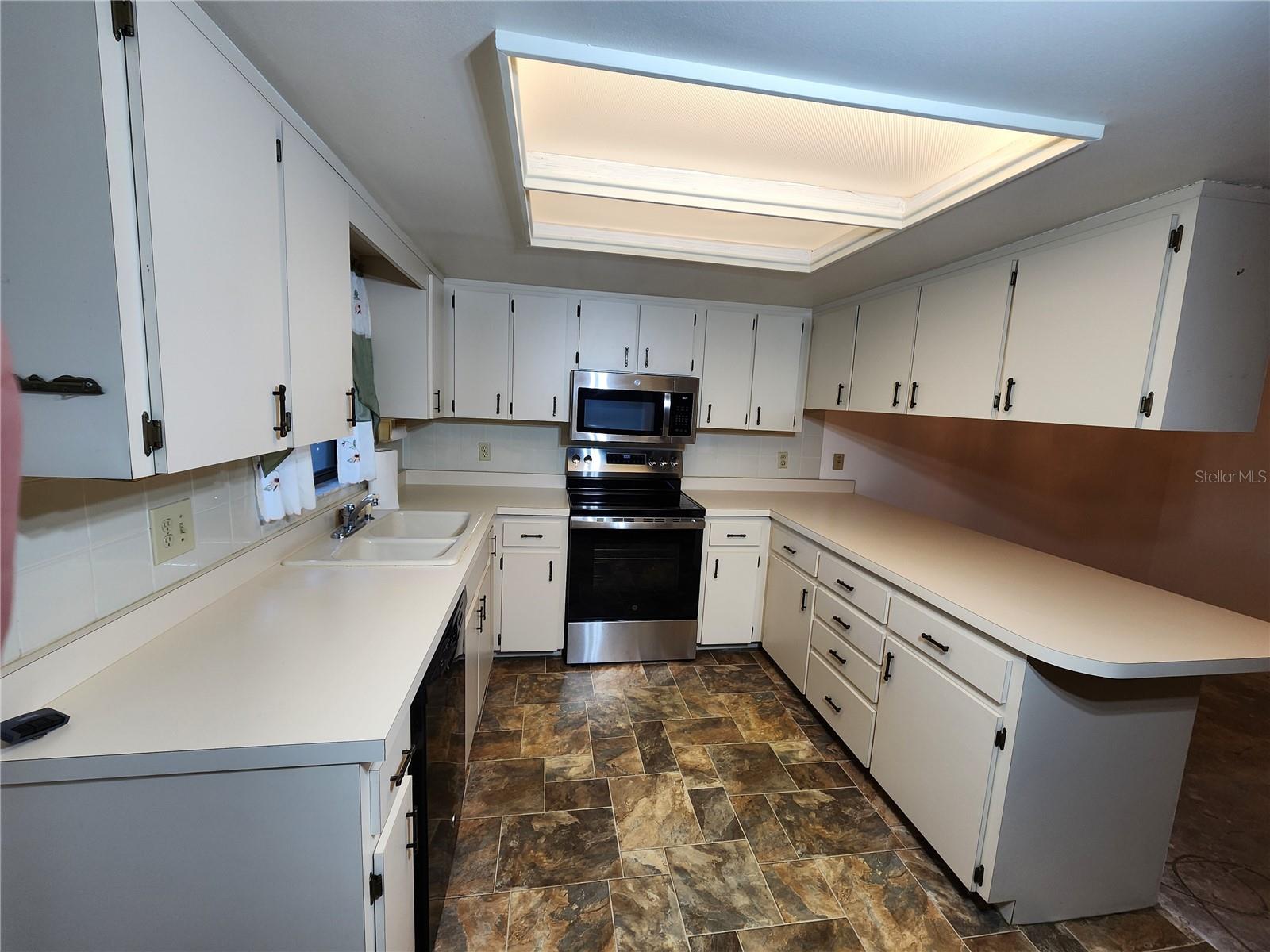 Image 10 of 40 For 3800 Silver Springs Boulevard 8