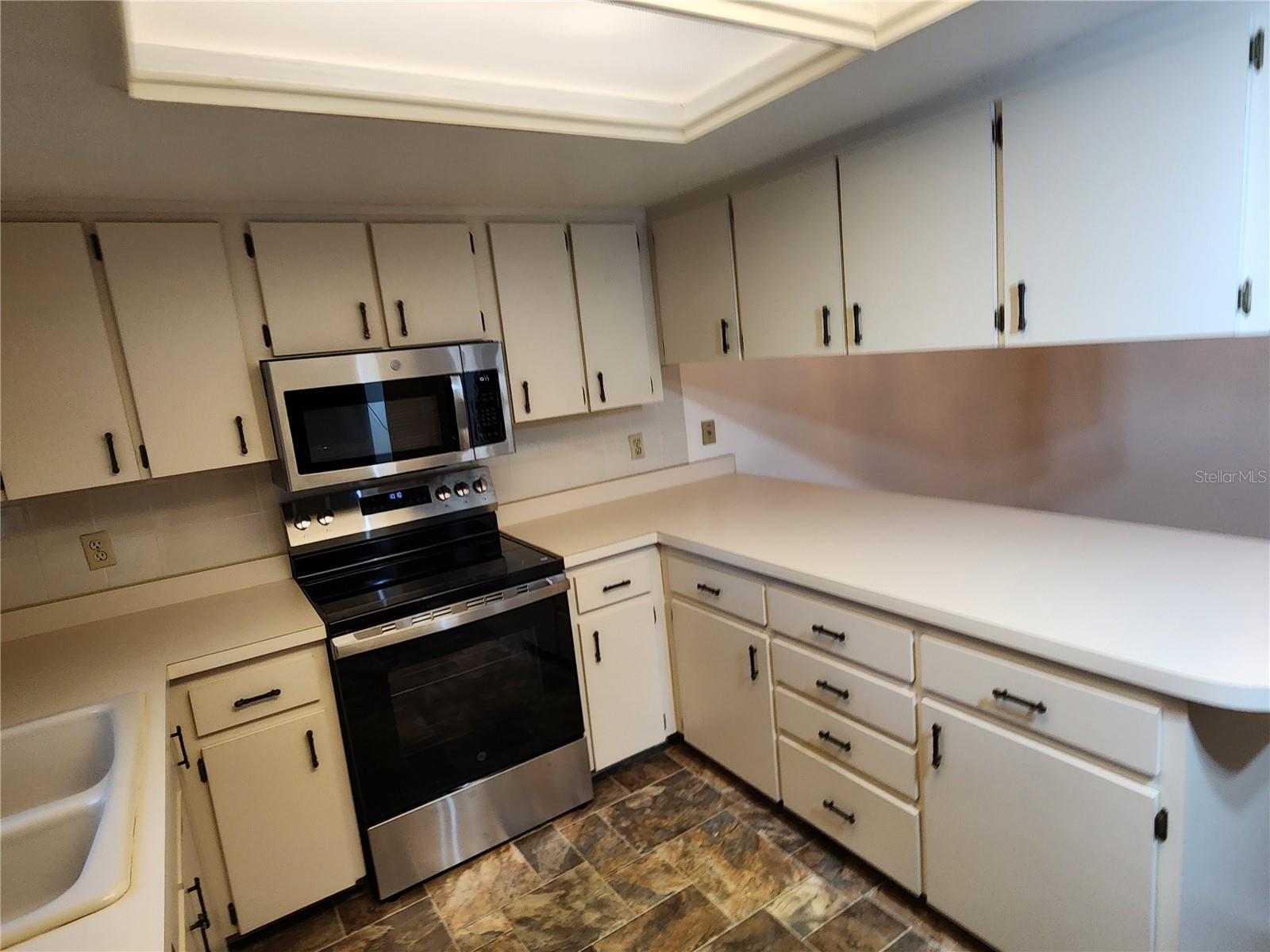 Image 17 of 40 For 3800 Silver Springs Boulevard 8