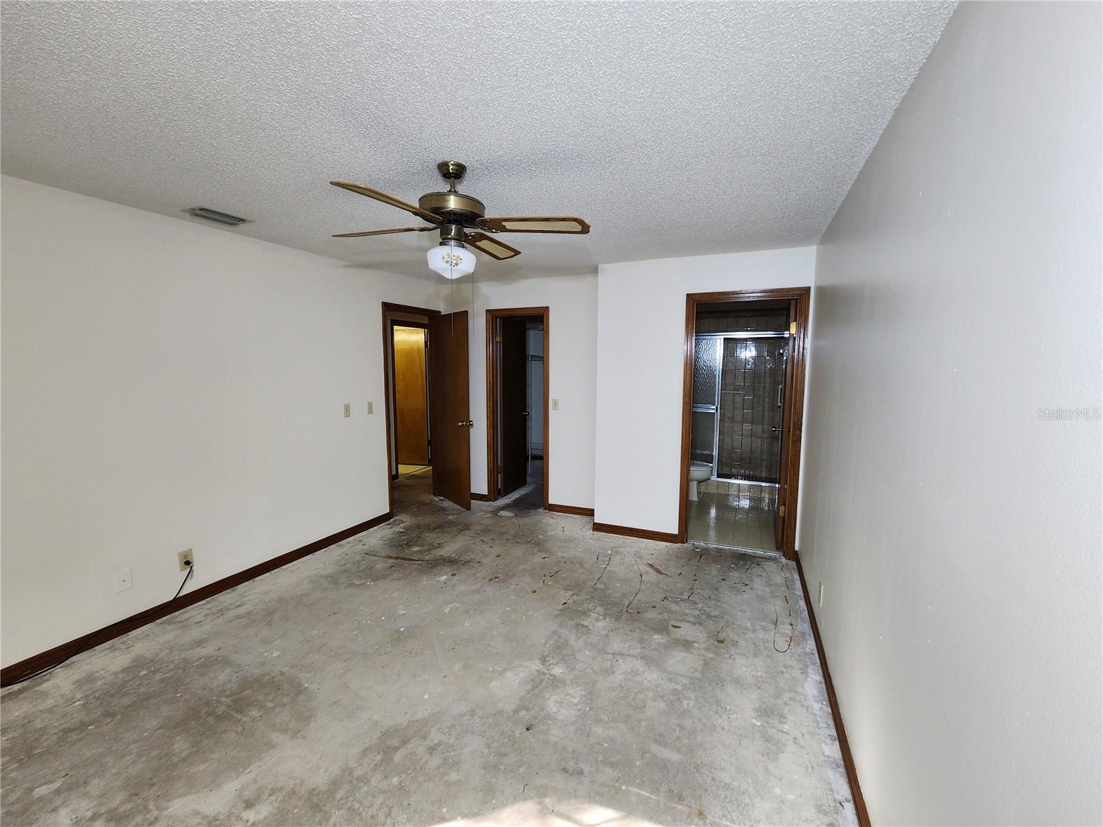 Image 23 of 40 For 3800 Silver Springs Boulevard 8