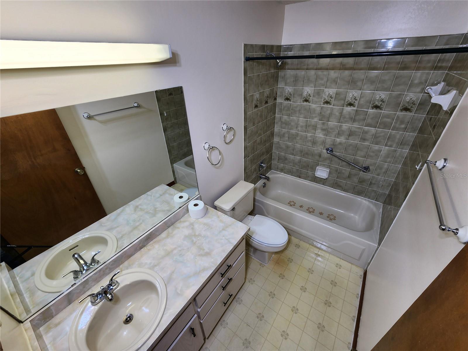 Image 30 of 40 For 3800 Silver Springs Boulevard 8