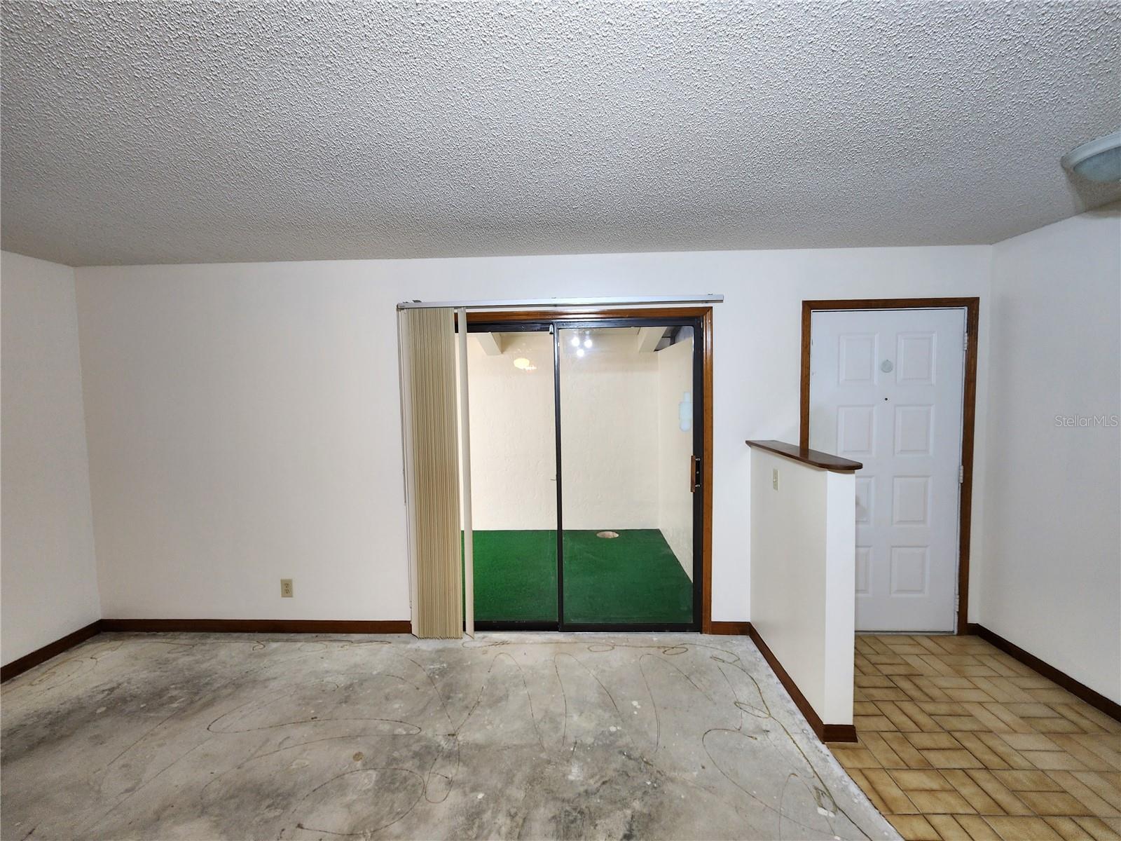 Image 9 of 40 For 3800 Silver Springs Boulevard 8