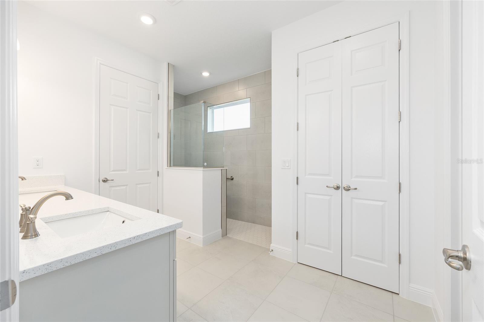 Image 23 of 39 For 10055 106th Circle