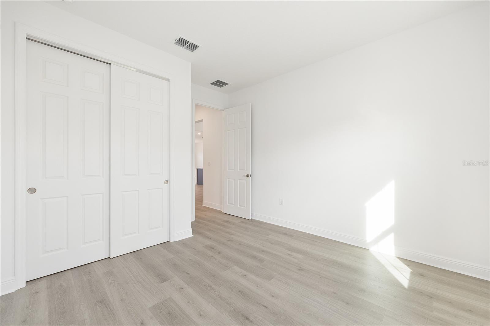 Image 28 of 39 For 10055 106th Circle