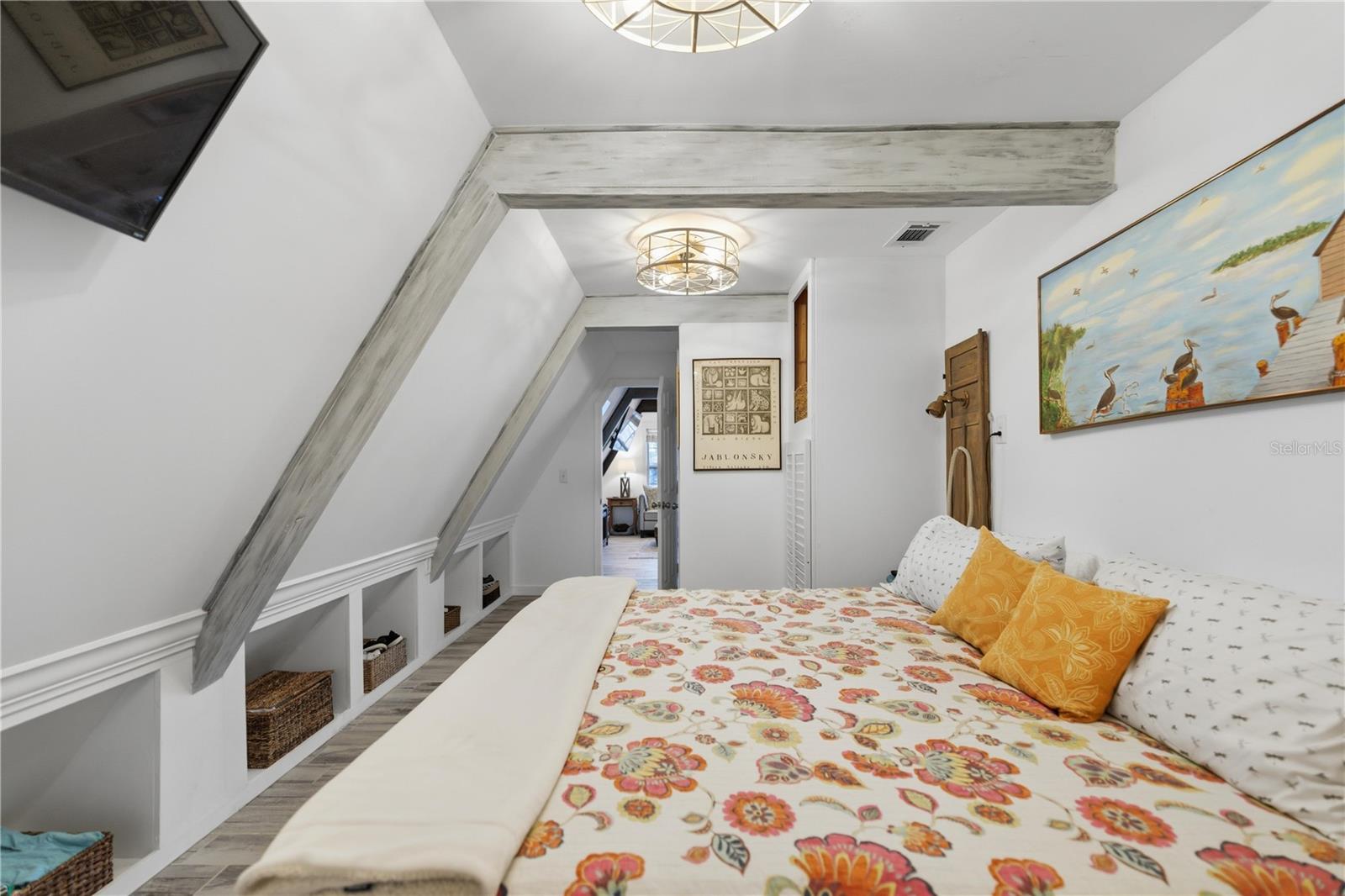 Image 19 of 47 For 118 Driftwood Lane