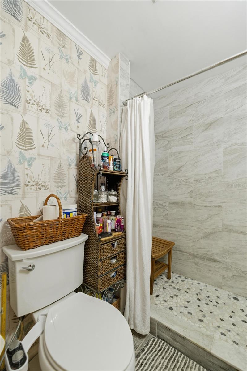 Image 21 of 47 For 118 Driftwood Lane