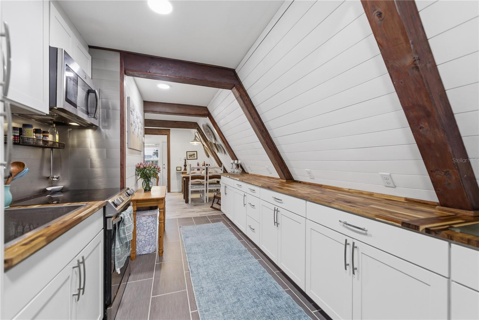 Image 7 of 47 For 118 Driftwood Lane