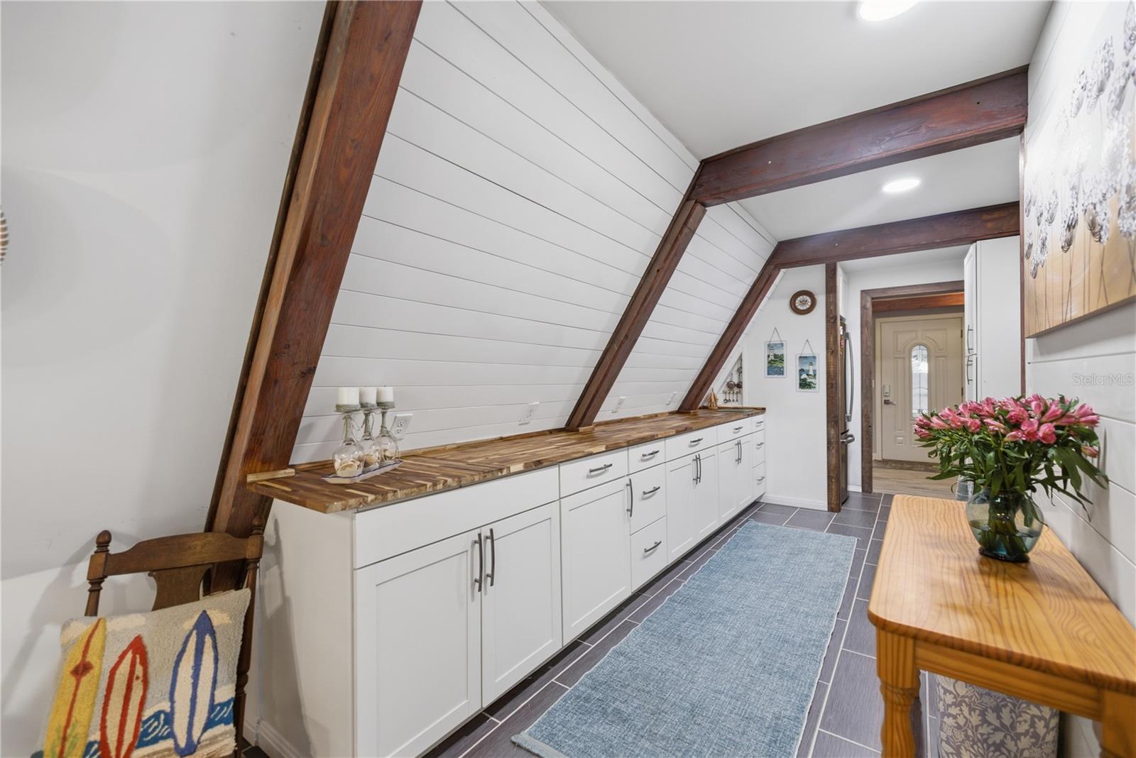 Image 8 of 47 For 118 Driftwood Lane