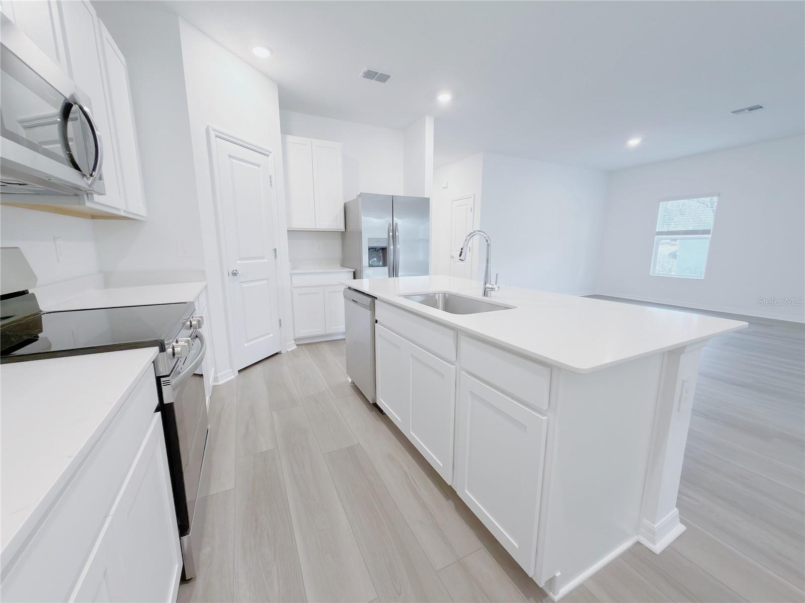 Image 5 of 17 For 8273 196th Court Road