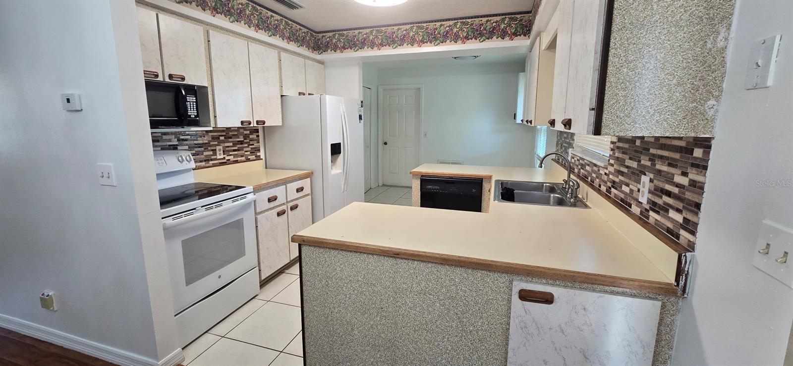 Image 5 of 15 For 3341 44th Court