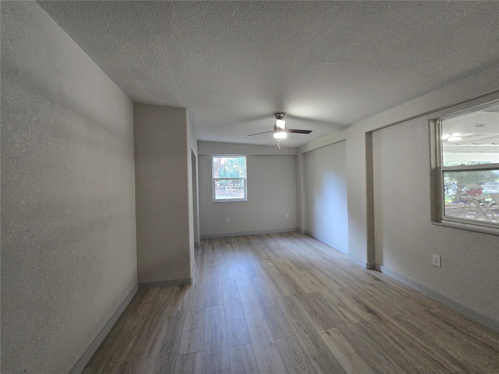 Image 21 of 41 For 2346 Cr 401  