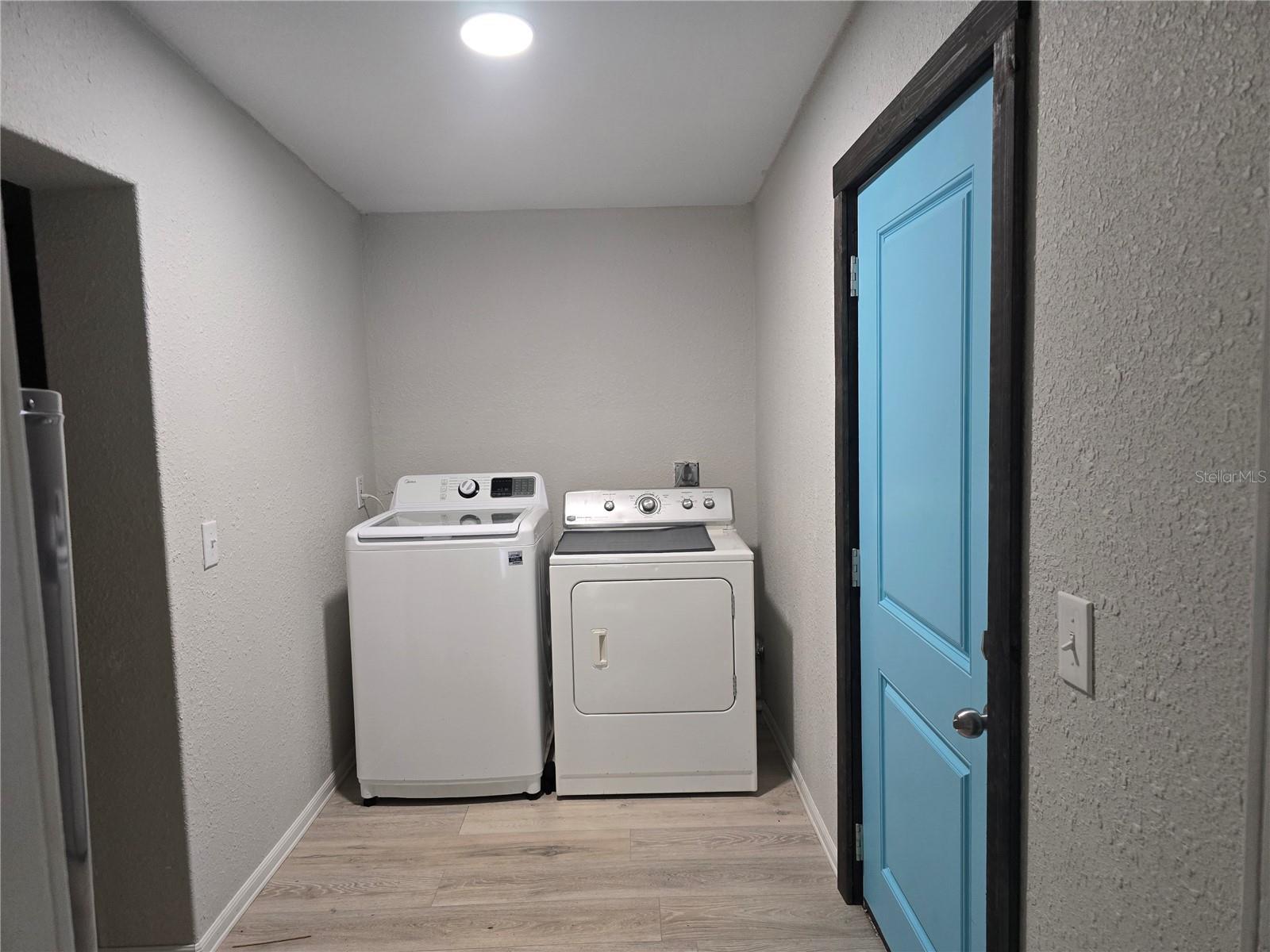 Image 25 of 41 For 2346 Cr 401  