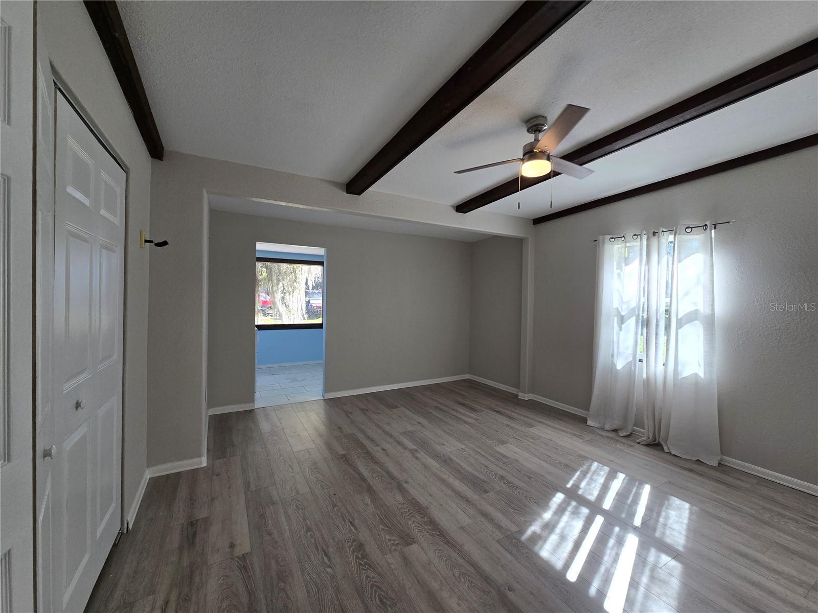 Image 29 of 41 For 2346 Cr 401  